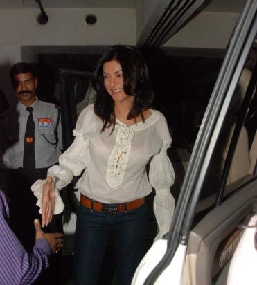 Sexy Thighs on Sushmita Sen In A Transparent White Top Hot Blouse Show